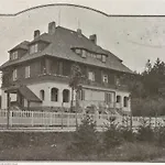 Lessing Frühstückspension 3*