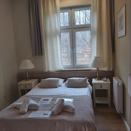 Alojamento de Acomodação e Pequeno-almoço Lessing Polanica-Zdrój