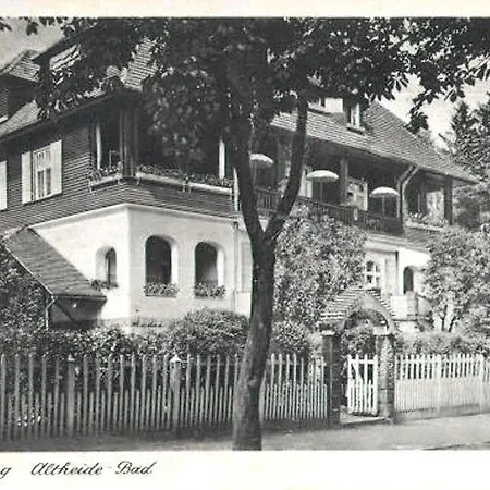 לינה וארוחת בוקר Lessing פולניסה-ז'דוז'