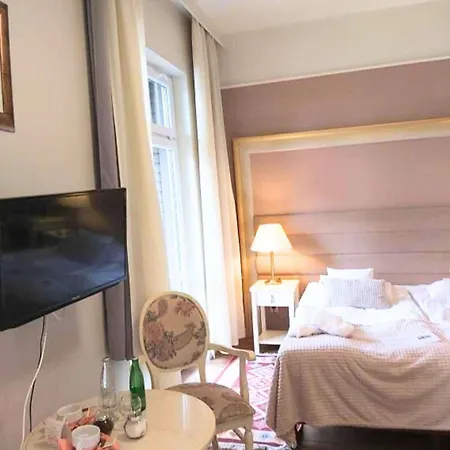 Lessing Alojamento de Acomodação e Pequeno-almoço 3*