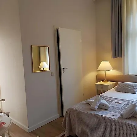 Lessing Bed & Breakfast 3*