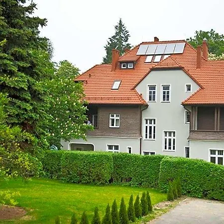 Lessing Bed & Breakfast 3*