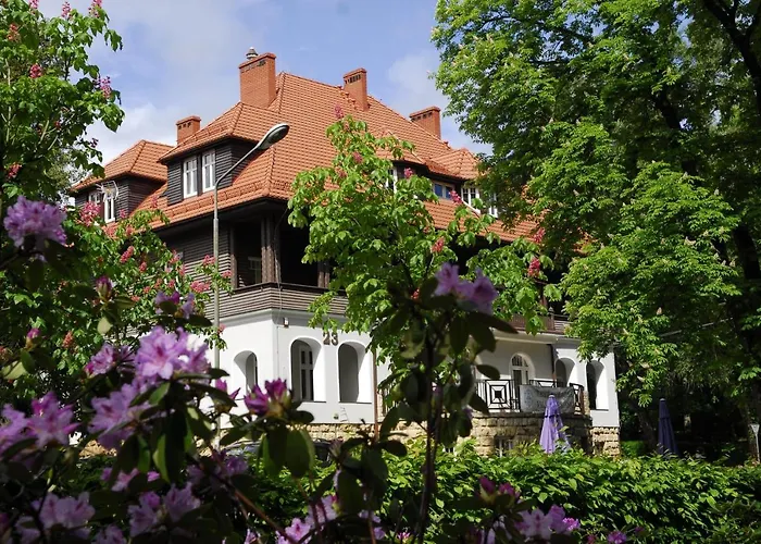 Frühstückspension Lessing 3*